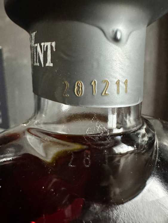 Молдавский "Сюрпризный 10 лет" 28.12.2011 года. 0,5 л.