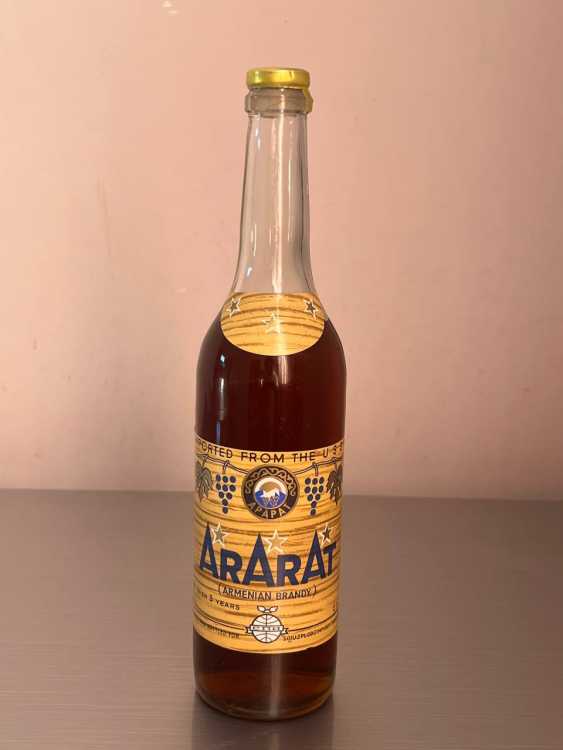 Армянский "Арарат 3 звезды" 1987 года. 0,5 л . СССР. 