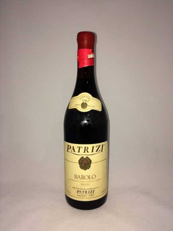 Вино "Barolo Patrizi Imbottigliato Nell'Azienda Vinicola" 1984 года.