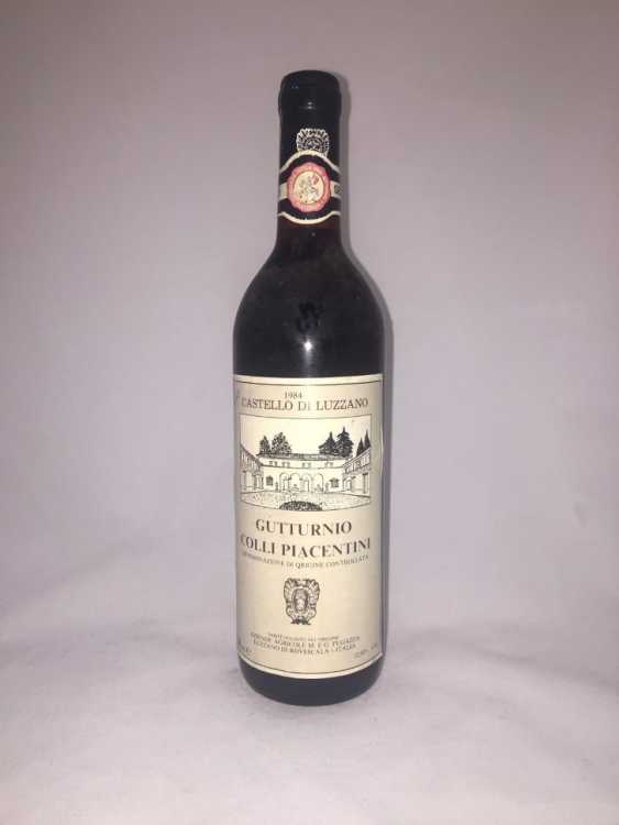 Вино "Gutturnio Colli Piacentini Castello Di Luzzano" 1984 года.