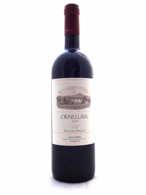 Вино "Ornellaia" 2008 года.