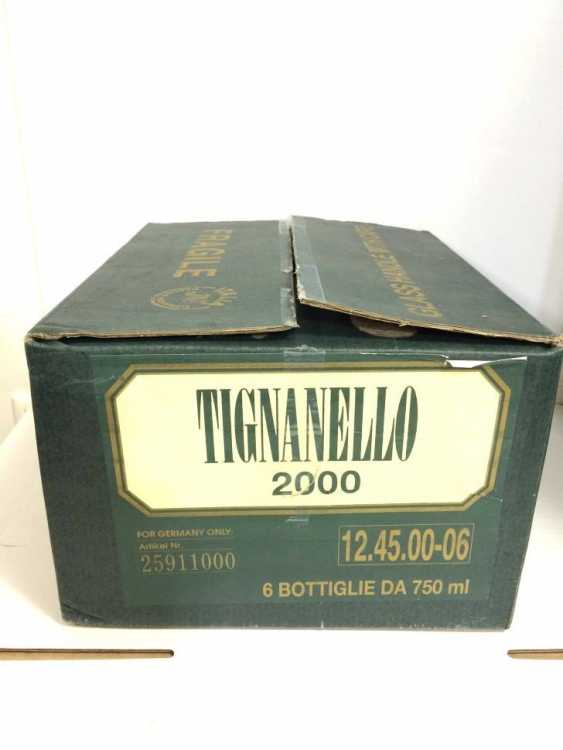 Вино "Tignanello" 2000 года.