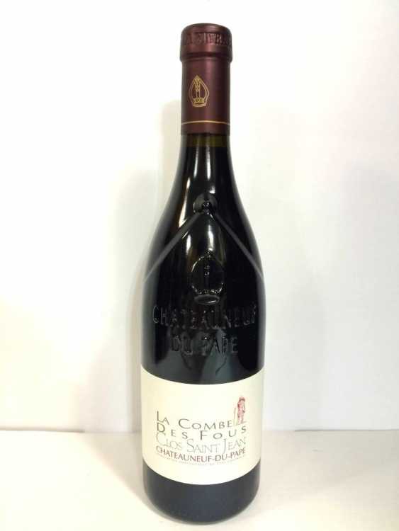 Вино "Chateauneuf-Du-Pape La Combe Des Fous" (Clos Saint Jean) 2009 года