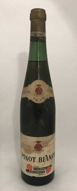 Вино "Pinot Bianco Cantina Viticoltori" 1957 года.