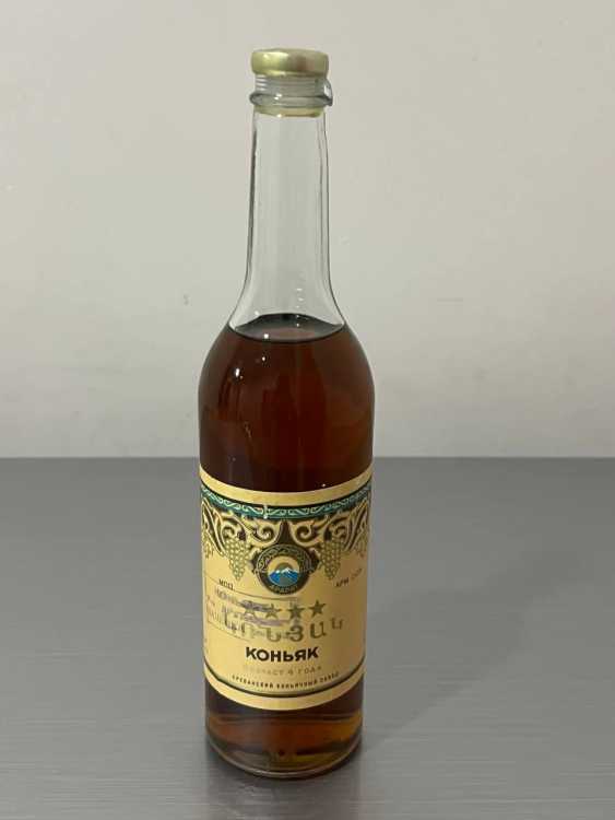 Армянский "4 звезды" 1978 года. 0,5 л. СССР. 