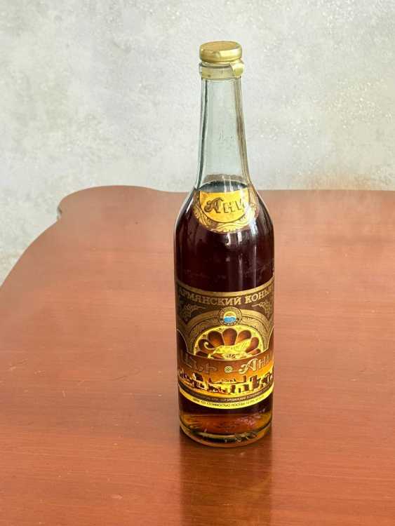 Армянский "Ани 5-6 лет" 1984 года. 0,5 л. СССР.  