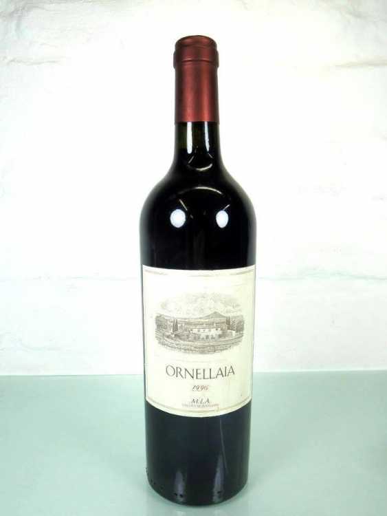 Вино "Ornellaia" 1996 года.