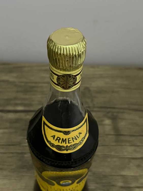 Армянский "Армения 10 лет"  80-е года. 0,5 л. СССР. Экспортный.