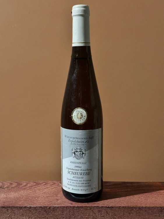 Вино ​ Erpolzheimer Kieselberg Scheurebe Auslese 1990 года. 0,7 л. 