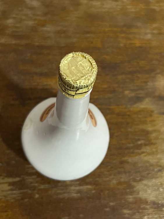 Армянский "Праздничный 15 лет" 80-е года. Фарфор 0.7 л.  СССР. 