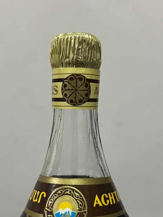 Армянский "Ахтамар 10 лет" 80-е. 0,5 л. Экспортный. СССР.