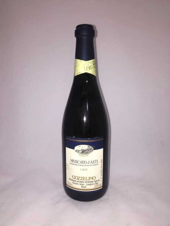 Вино "Gozzelino Moscato d'Asti Azienda Agricola Gozzelino Sergio-Costegliole d'Asti" 1997 года.