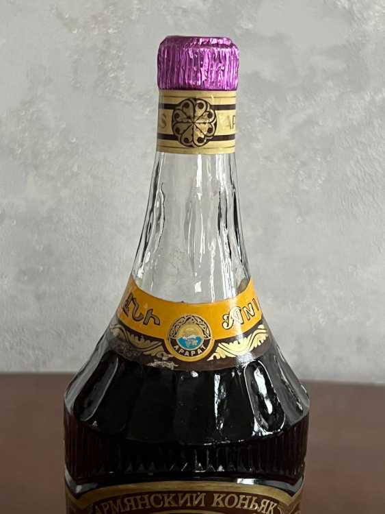 Армянский "Ани 5-6 лет" 80-е года. 0,75 л. СССР.