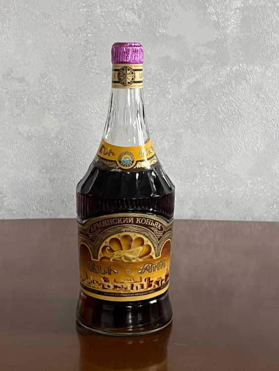 Армянский "Ани 5-6 лет" 80-е года. 0,75 л. СССР.