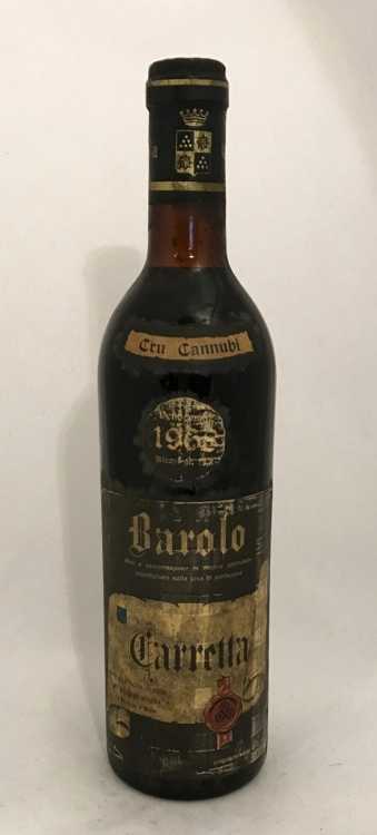 Вино "Barolo Carretta Prodotto nella tenuta del Fratelli Veglia" 1968 года.
