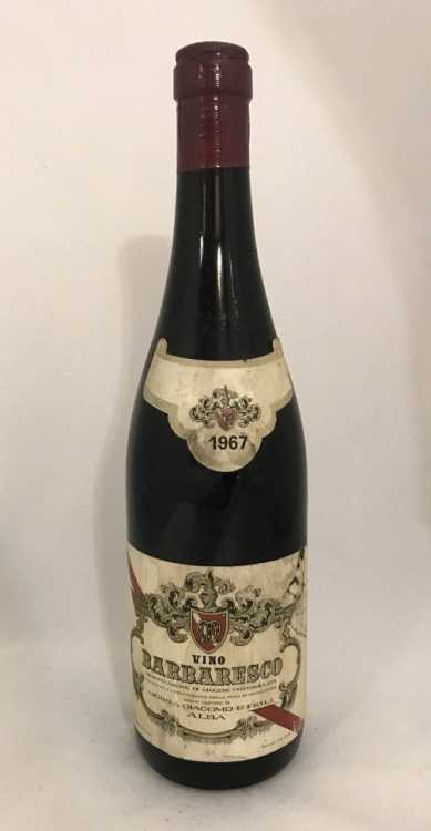 Вино "Barbaresco Morra Giacomo E Figli Alba" 1967 года.