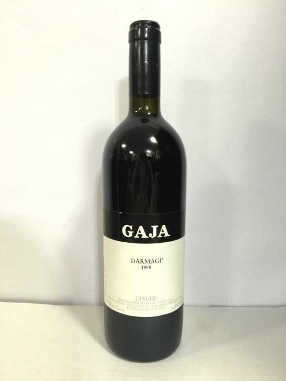 Вино "Angelo Gaja Darmagi" 1998 года.
