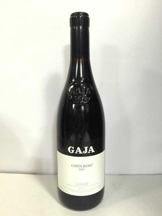 Вино "Angelo Gaja, Barbaresco Costa Russi" 2005 года.