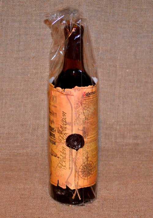 Вино «Cabernet-Sauvignon» 1986 Коллекционное, Milestii Mici. 0,7 Вино «Cabernet-Sauvignon» 1986 Коллекционное, Milestii Mici. 0,7
