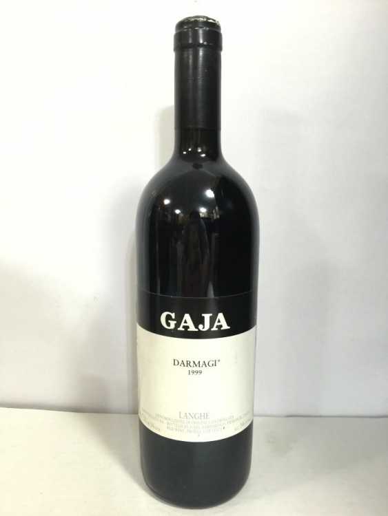 Вино "Angelo Gaja Darmagi" 1999 года.